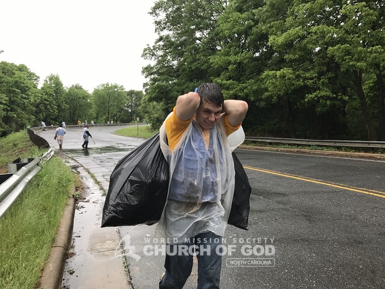 World Mission Society Church of God, WMSCOG, Charlotte, NC, North Carolina, cleanup, scott futrell dr, Charlotte Douglas International Airport, volunteer, community, city, field, garbage, trash